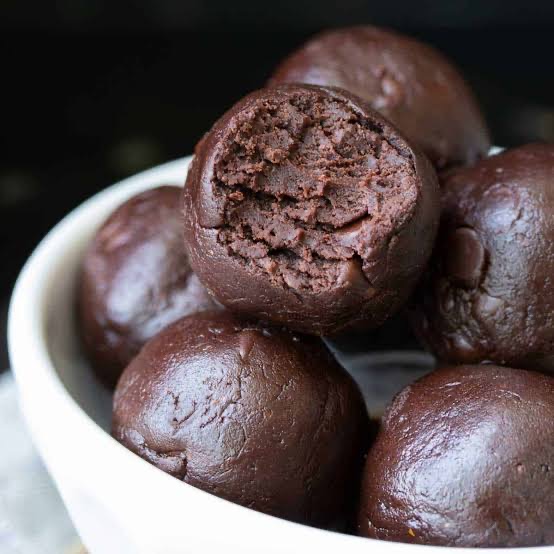 Chocolate Protein Cookie Dough Balls (Fudgy Version) | Recipe Cloud App