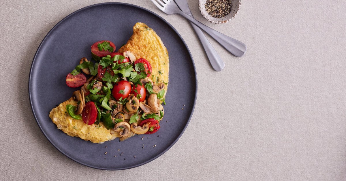Easy Mushroom & Tomato Omelette | Recipe Cloud App