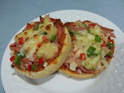 Muffin Pizzas | Recipe Cloud App