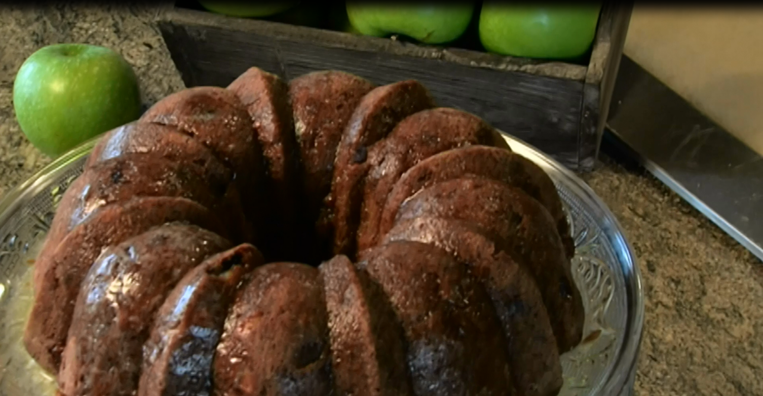 Ooey Gooey Glazed Apple Cake | Recipe Cloud App