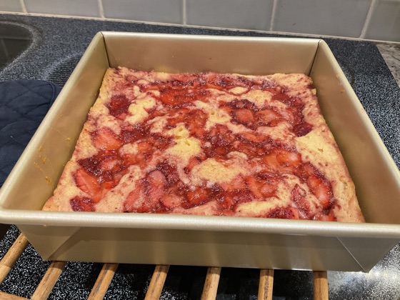 Strawberry Spoon Cake | Recipe Cloud App