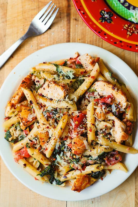 Chicken And Bacon Pasta With Spinach And Tomatoes In Garlic Cream Sauce | Recipe Cloud App