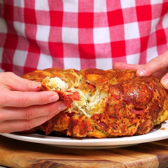 Pull Apart Pizza Bread | Recipe Cloud App