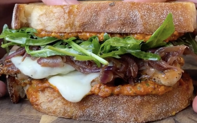 Sandwich: Chicken, Roasted Red Pepper Pesto | Recipe Cloud App