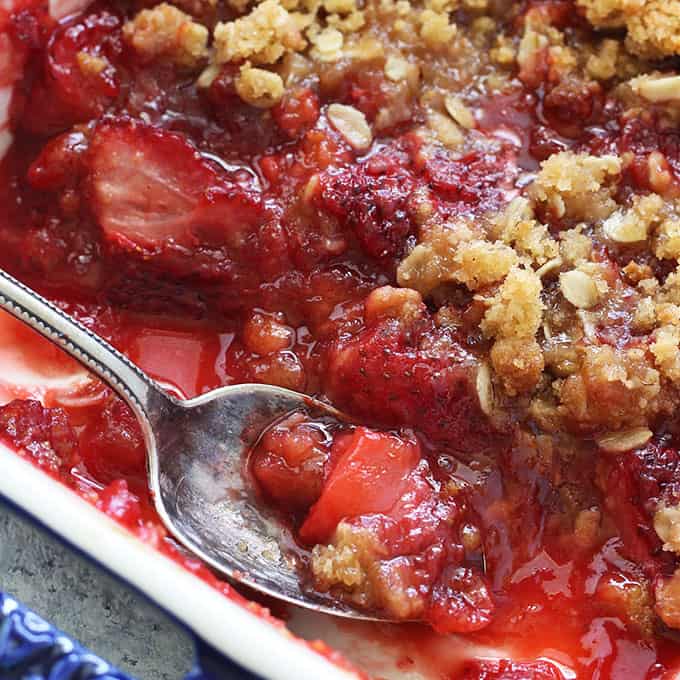 Strawberry Crisp Recipe {The Best Summer Dessert} | Recipe Cloud App