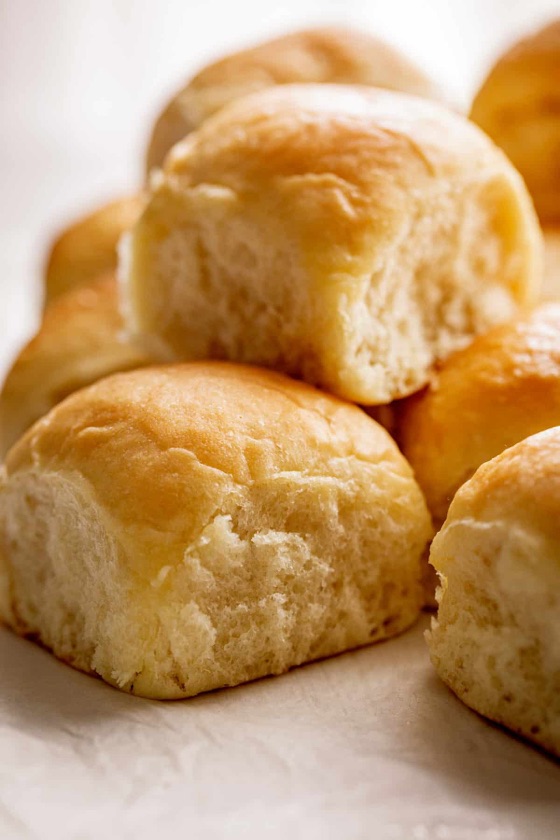 Easy Soft Dinner Rolls (No Eggs) | Recipe Cloud App