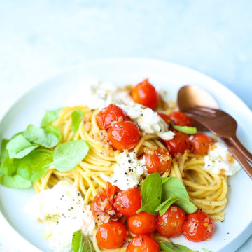 Summer Spaghetti With Tomatoes And Burrata | Recipe Cloud App