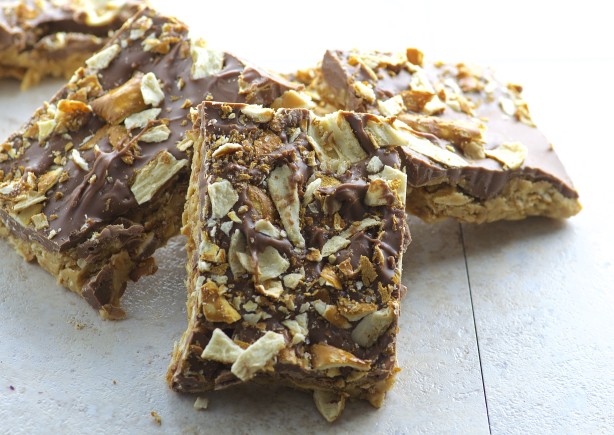 Sweet And Salty Peanut Butter Chocolate Pretzel Bars Recipe - Food.com | Recipe Cloud App