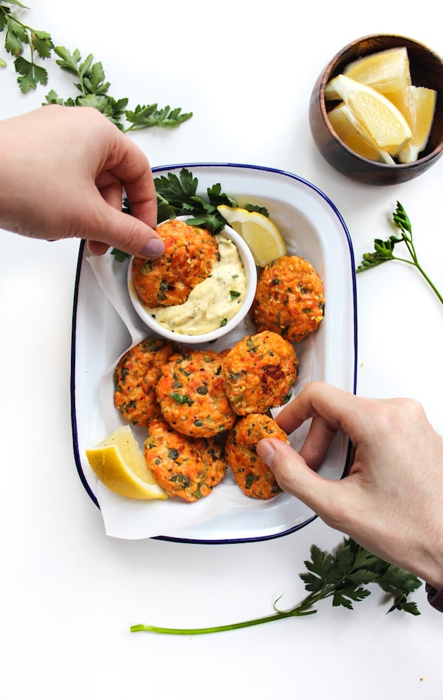 Mini Paleo Salmon Cakes & Lemon Herb Aioli | Recipe Cloud App