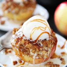 Cinnamon Streusel Baked Apples | Recipe Cloud App