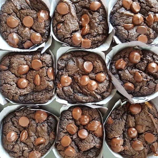 Dark Chocolate Peanut Butter Muffins | Recipe Cloud App