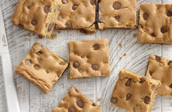 Peanut Butter Cake Bars | Recipe Cloud App