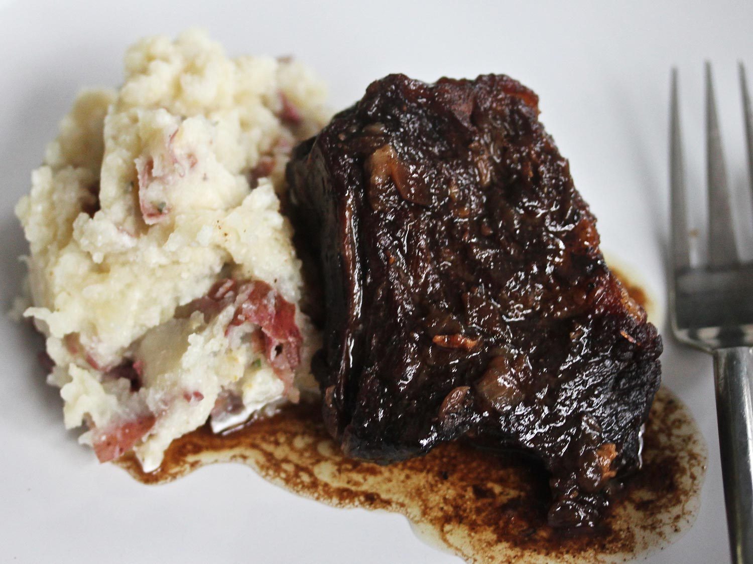 Short Ribs With Garlic Mashed Potatoes | Recipe Cloud App