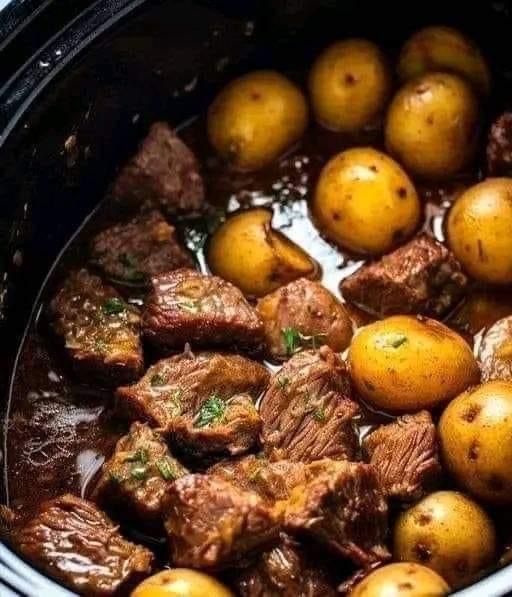 Garlic Butter Beef Bites & Potato’s | Recipe Cloud App