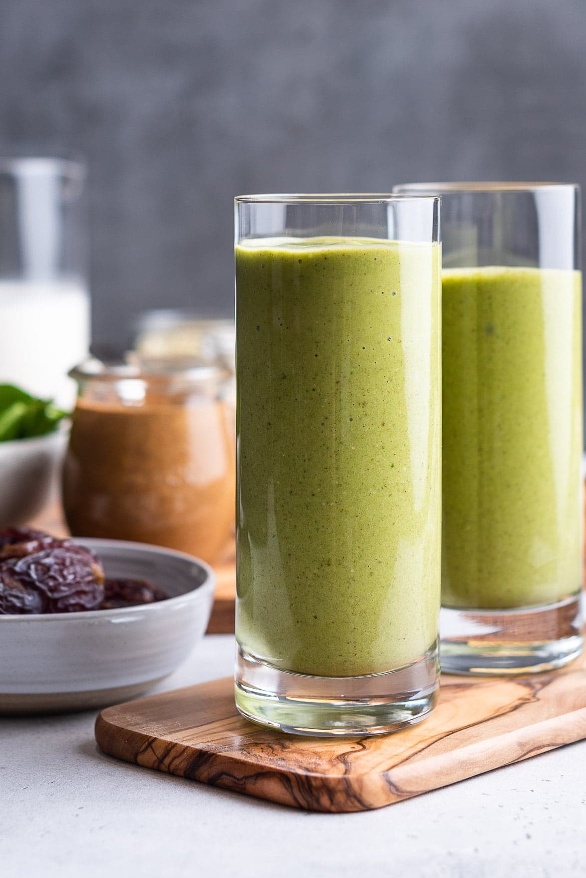 Date Smoothie: Green Breakfast Smoothie | Recipe Cloud App