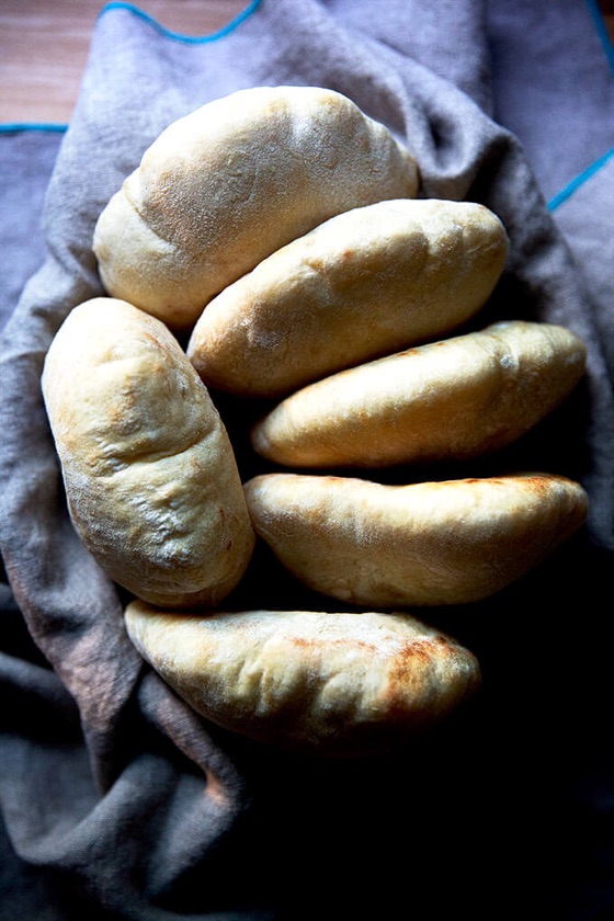 Easy Homemade Pita Bread Recipe | Recipe Cloud App