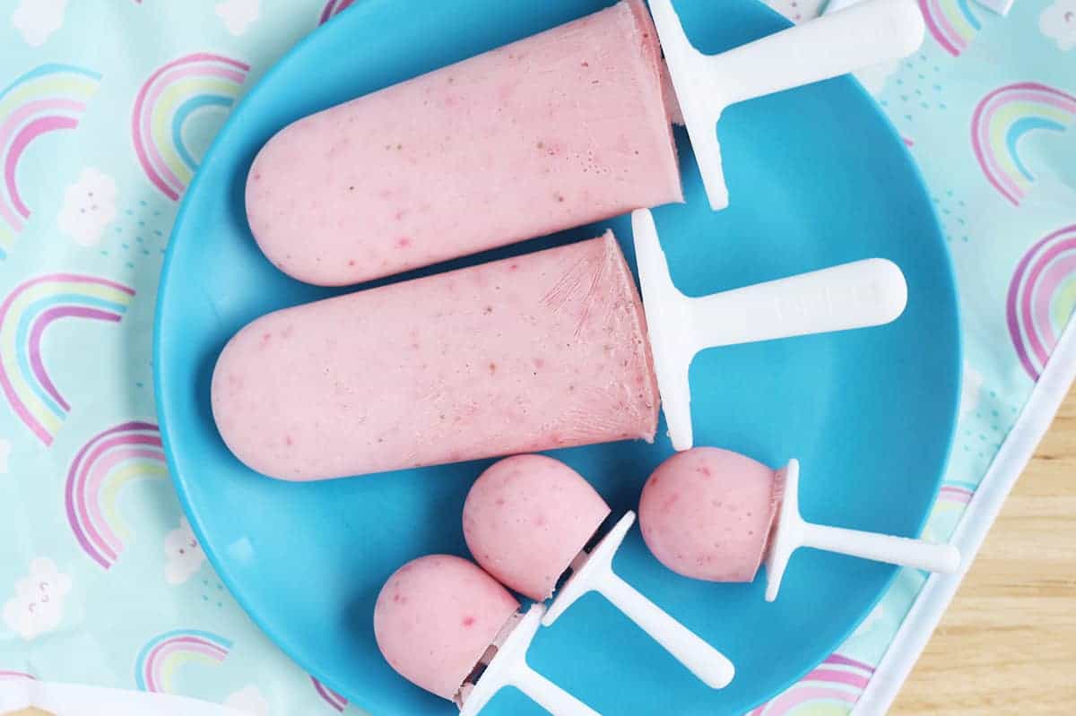 Easy Strawberry Popsicles (With Greek Yogurt!) | Recipe Cloud App