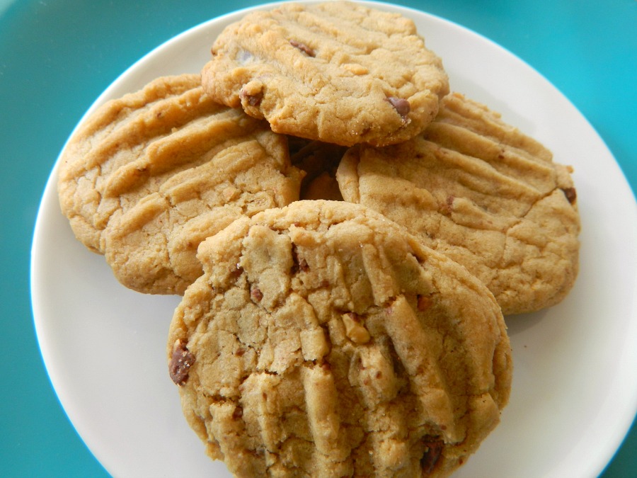 Chocolate Covered Peanut Chunk Cookies | Recipe Cloud App
