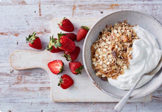 Yoghurt With Muesli, Raspberries & Walnuts | Recipe Cloud App